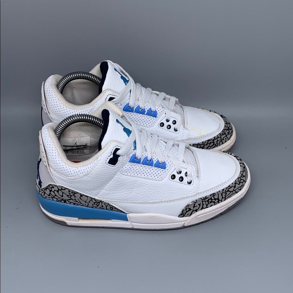 Jordan 3 Retro UNC Basketball Shoes CT8532-104 Women's‎ Sz 8